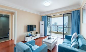 Sweetome Vacation Rentals (Beihai Yintan International Terminal Senhai Haoting)