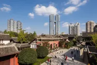 Kuanrong Suites Hotel (taiguli store, Chunxi Road, Chengdu) Hotels in der Nähe von Teaching Section， College Affiliated to Provincial Government， Sichuan Radio & TV University