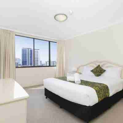 The Astor Apartments Rooms