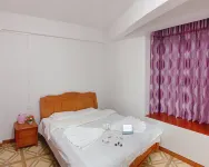 Qingyuan Lei Honorary Characteristic Homestay (Lianshan Oujia Terrace Branch)