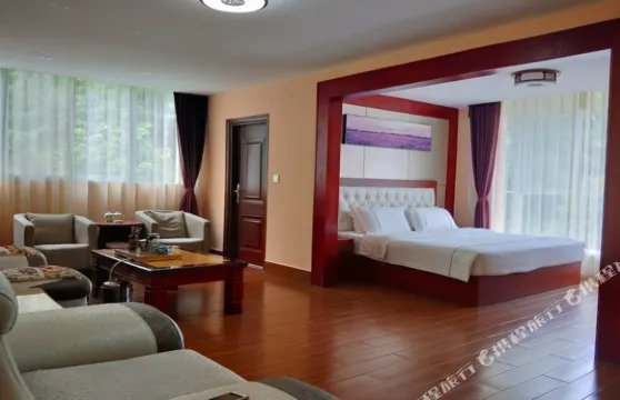 清遠雙龍湖公寓（6號店）