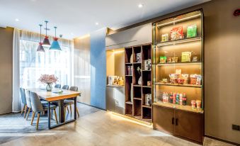 Ease Hotel (Taiyuan Fudong Street Liuxiang Causeway Bay)