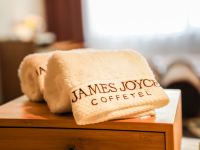 喆啡酒店(石家庄省政府海悦天地店) - 主题大床房