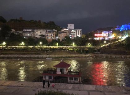 恩施曉岸民宿