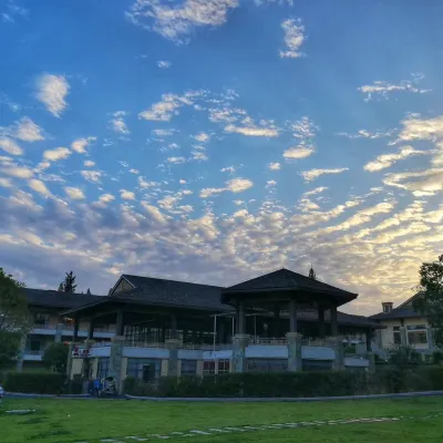 Ramada by Wyndham XianNing ChongYang Hotels near Chongyang People's Hospital