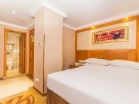 维也纳酒店(广州罗冲围客运站店) - 普通大床房