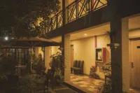 Seven Corners Hostel