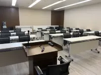 아투어 호텔 동잉 황허 로드