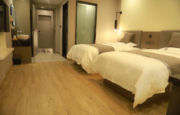 City 118 · selected hotel (Jurong Xianlin Lake Forest Park store)