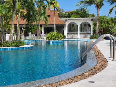 屋外プール カタラッキー ヴィラ&プールアクセス プーケットの写真