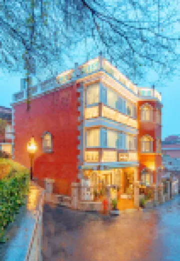 Gulangyu Island WHITE Juyi Holiday Villa (Riguangyan Branch)