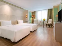 Windsor Plaza Hotel Hoteles cerca de Distrito 8