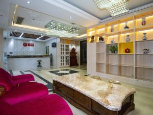 Elan Boutique Hotel