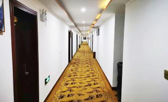 Yuxi Penglai Hotel