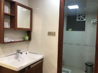 防城港梅的家公寓(迎宾街分店) - 看海三室二厅套房