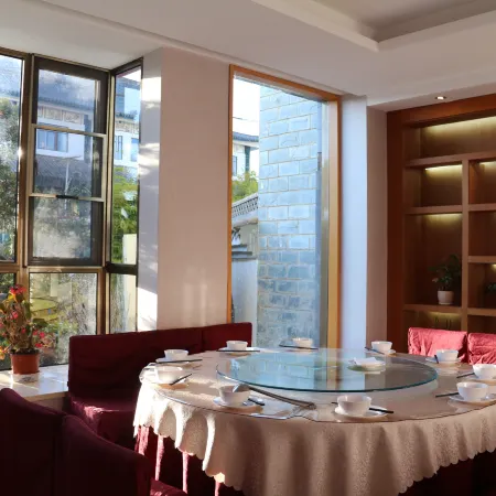 Shilin Shihai Hot Spring Hotel