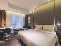 上海北外滩亚朵酒店 - 高级大床房