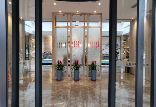 바이성 루이두오 호텔 객실 전경 이미지