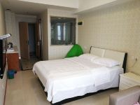 青岛自由空间度假公寓 - 精品大床房