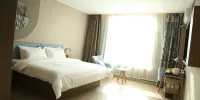 Homeinn · neo (Linxia Central Square) - Superior Queen Room