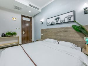 Shijiazhuang morning and evening theme hotel