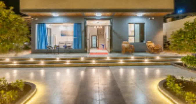 Anzhi Ruosu Hotel Hotel berhampiran Wucai Beach