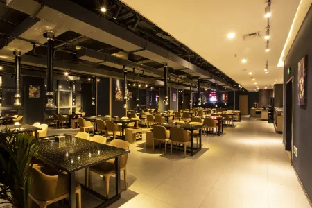 Easco Hotel Отели рядом со станцией KaipingSouth Railway Station