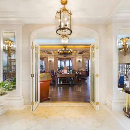 Rocks Hotel