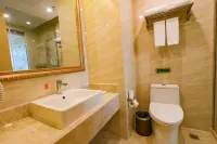 Vienna Hotel (Yixing High-speed Railway Station) - Mountain view