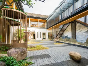 Banwo Zhenpin B&B (Hengdian Film and Television City Branch)