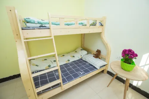 Nanning Yiran Huashe Hostel