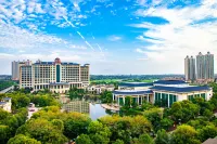 Evergrande Hotel Nan Chang Отели рядом с достопримечательностью «Колледж информационных приложений Цзянси (Колледж Ван Тонг)»