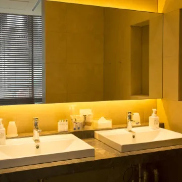 JR Kyushu Hotel Blossom Shinjuku Отели рядом с достопримечательностью «Железнодорожная станция Тотёмаэ»