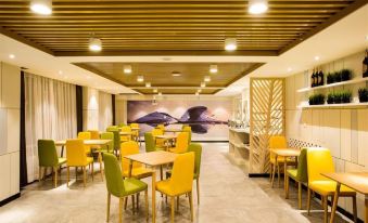 Chonpines Hotel (Harbin Songbei Rongchuang Amusement Park Store)