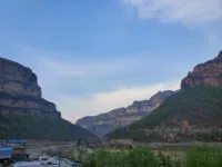 Linzhou Tingjian Shanchuan Hotel (Shibanyan Town)