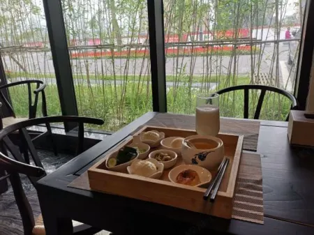 Cilangyi Hostel Отели рядом с достопримечательностью «Red Army Long Memorial Hall»