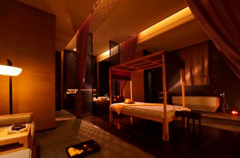 Crowne Plaza Chengdu West by IHG photo 5