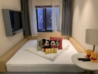 Zsmart智尚酒店(上海秀沿路地铁站旅游度假区店) - 大床房
