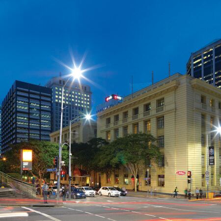 Adina Apartment Hotel Brisbane Anzac Square Отели рядом с достопримечательностью «Площадь Анзак»
