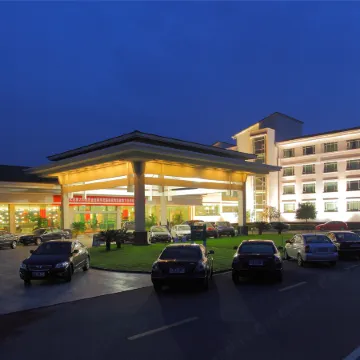 Hengdian World Studios · Grand Hotel (Near Qin Dynasty Palace & Riverside Scene Qingming Picture)