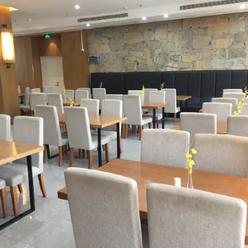 Golden Holiday Hotel