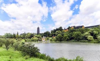 Yangzhou Slender West Lake Vientiane Hui Atour X Hotel