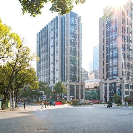 Green Apartment Hotel (Changsha Xiangya Hospital Subway Station Provincial Museum Branch) Отели рядом с достопримечательностью «Городской Музей Чанша»