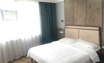 Yunxi Minshe Hotel