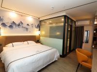 凯威顿酒店(东莞黄江公园店) - 标准大床房