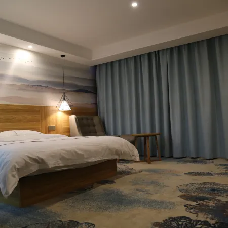 Huaning Renhe Hotel