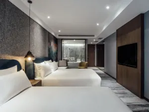 Harbour 10 Hotel