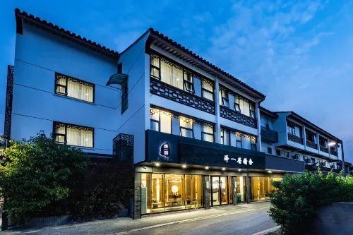 Zeyiju Jingshe (Suzhou Guanqian Street Pingjiang Road) Hotel di Suzhou