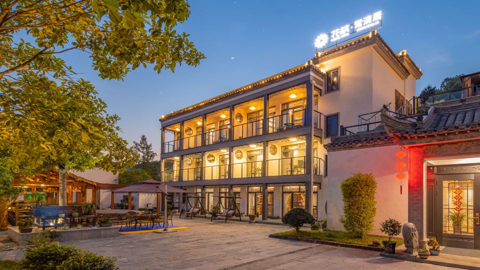 Floral Hotel · Changqingju | Lake Fantasy Family Vacation · Surf‑pool Villa (Qiandaohu Lake)