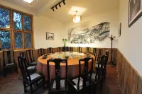 Tongfu Inn - Parkplatz